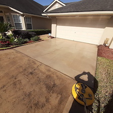 Driveway-Pressure-Washing-in-Jacksonville-FL 2